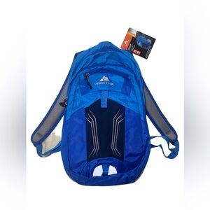 Ozark Trail Blue Stillwater 25 Liter Day Pack, Lightweight Hiking Backpack